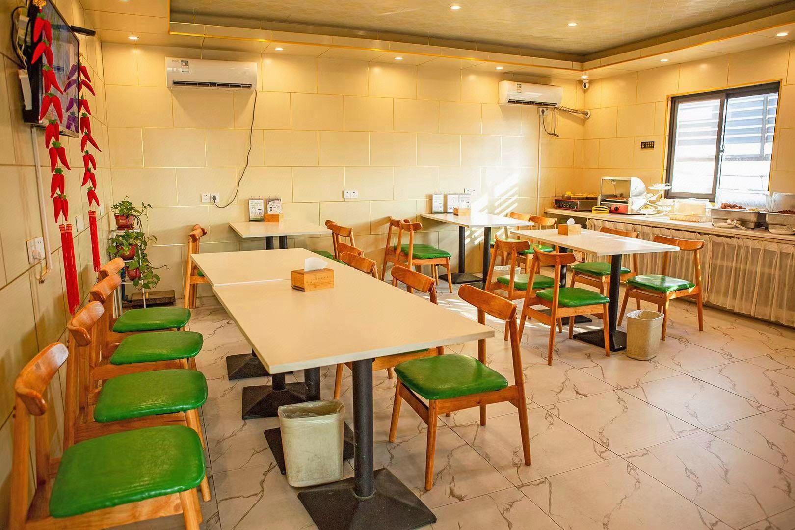 Vatica Jieshou City New Passenger Transport Center Hotel 26/29
