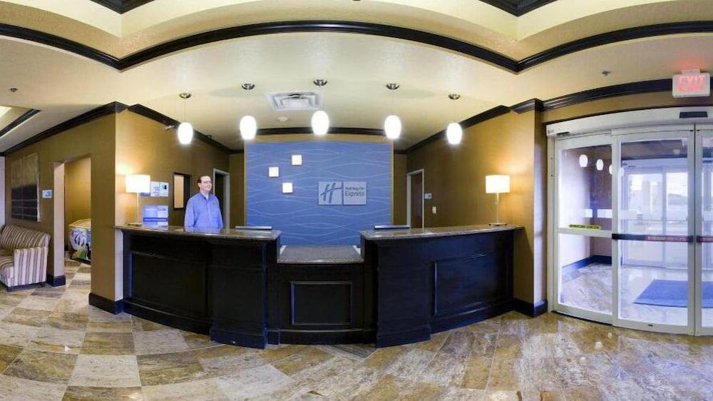 Holiday Inn Express Mccomb 15/53