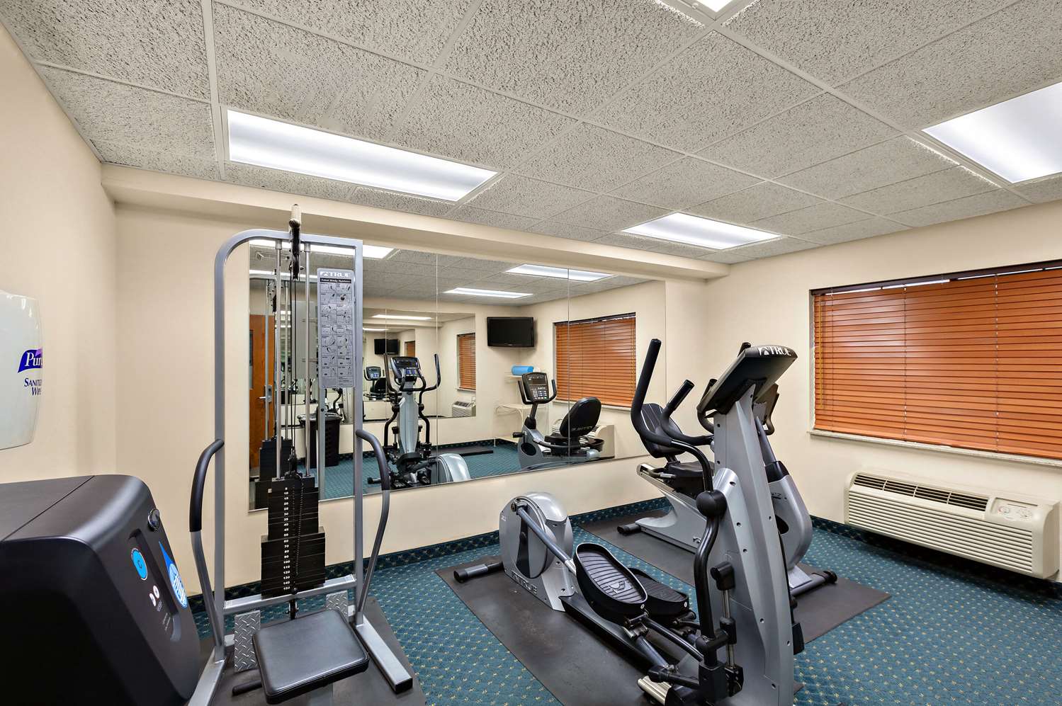 Country Inn & Suites by Radisson, Jonesborough-Johnson City West, TN 7/11