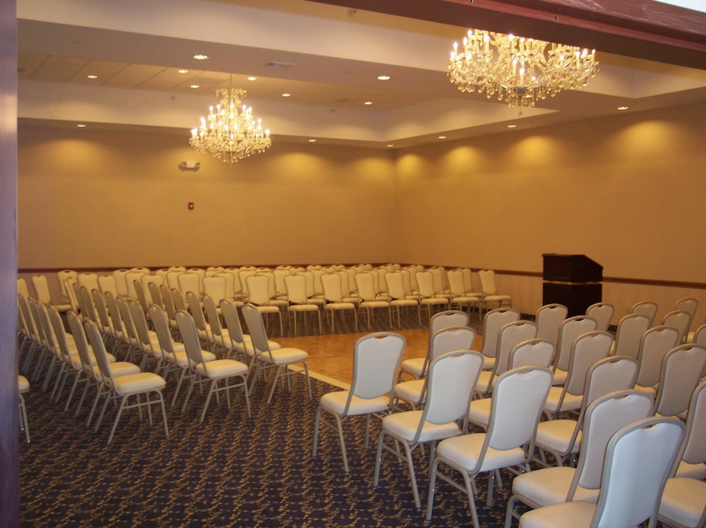 Best Western Plus Ticonderoga Inn & Suites 30/35