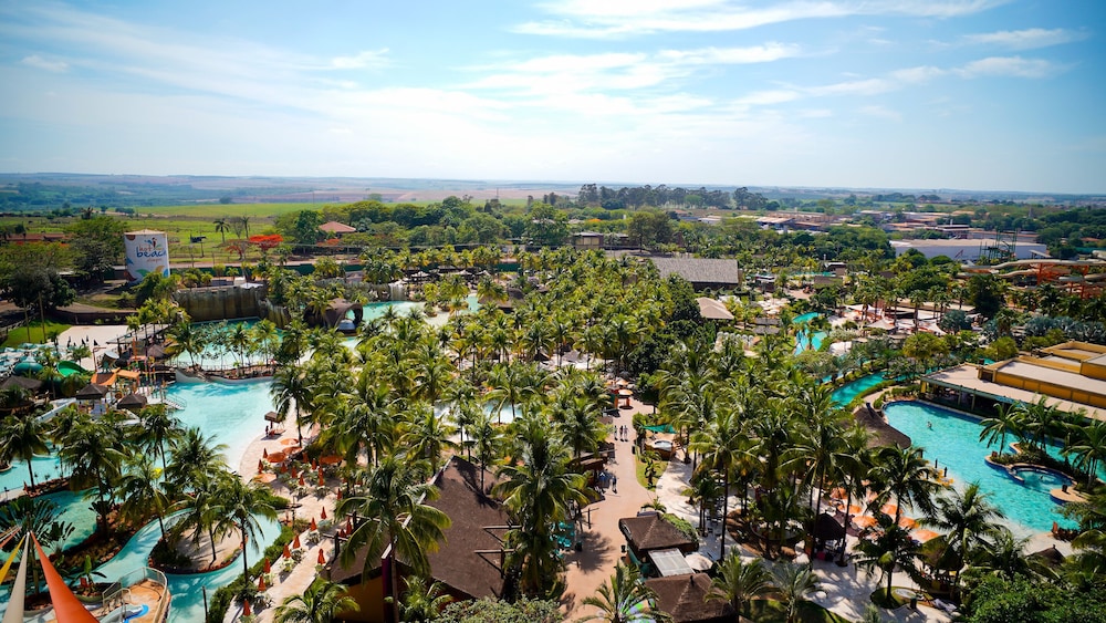 Hot Beach Resort 68/71