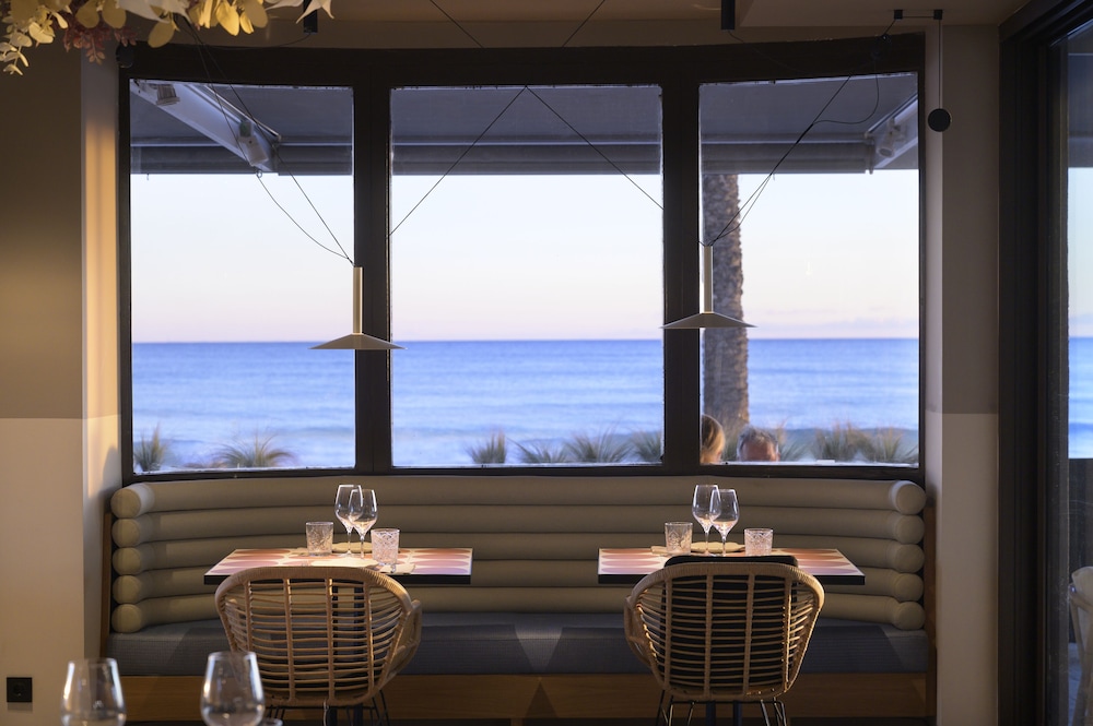 Akquaaa Boutique Hotel 35/48