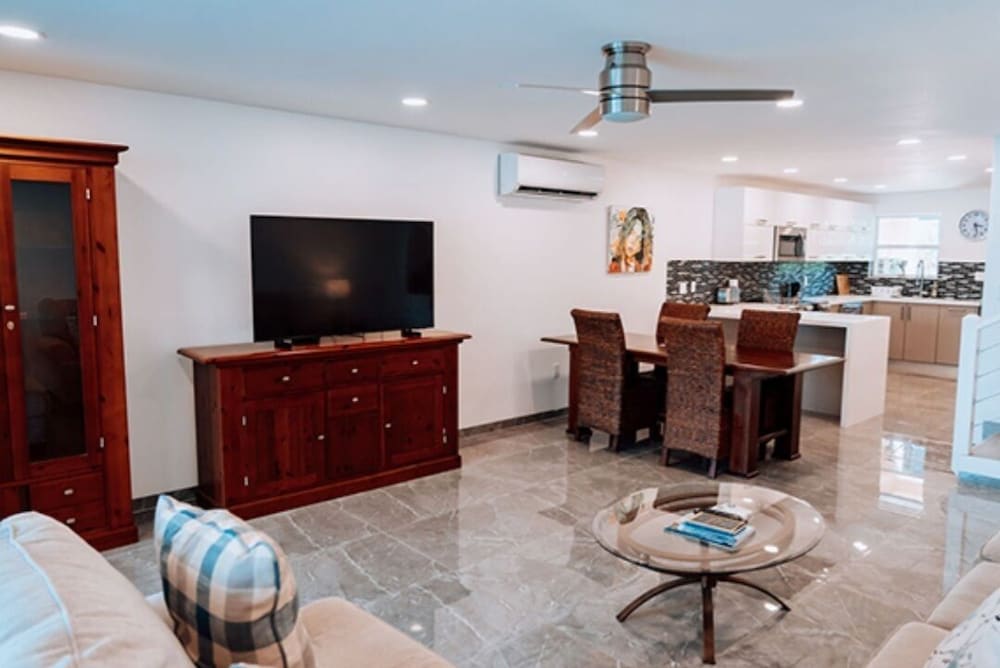 HBK Villa Rentals 27/36