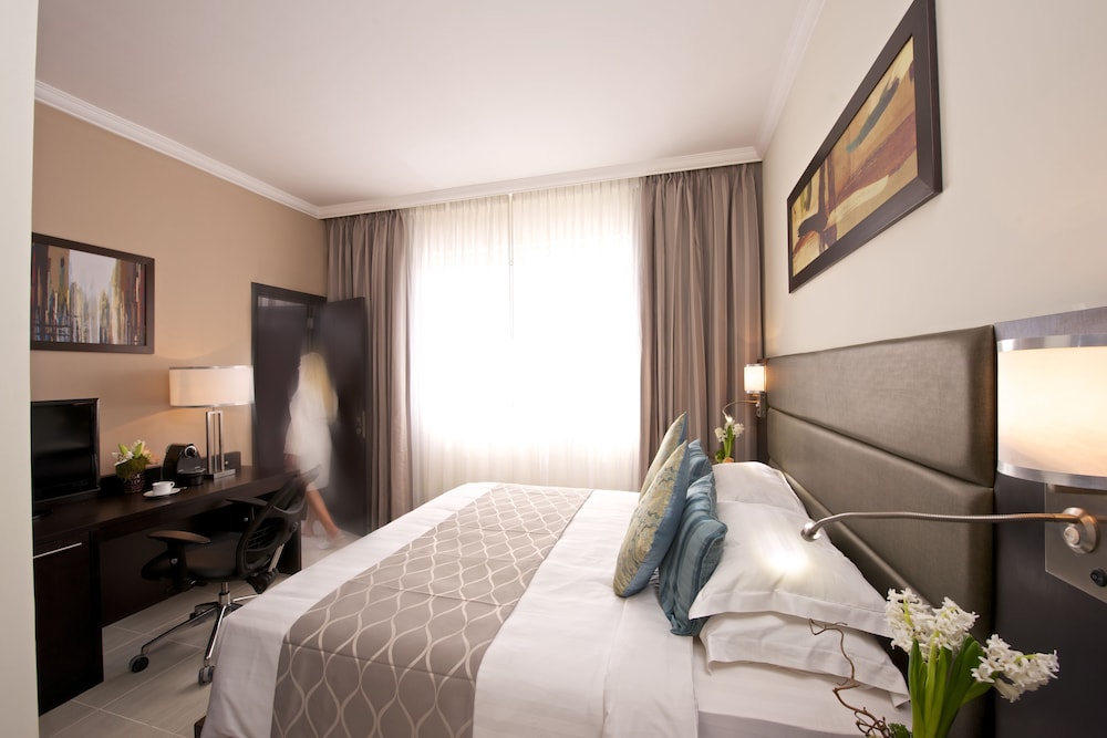 The Royal Riviera Hotel Doha 11/50