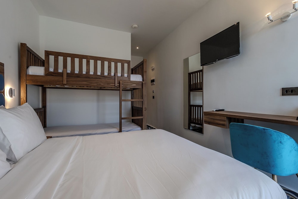 Blue Water Resort 19/60