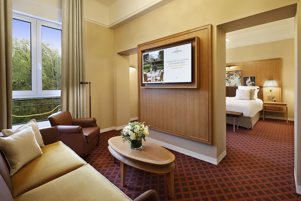 HOTEL BARRIERE LE WESTMINSTER 40/63