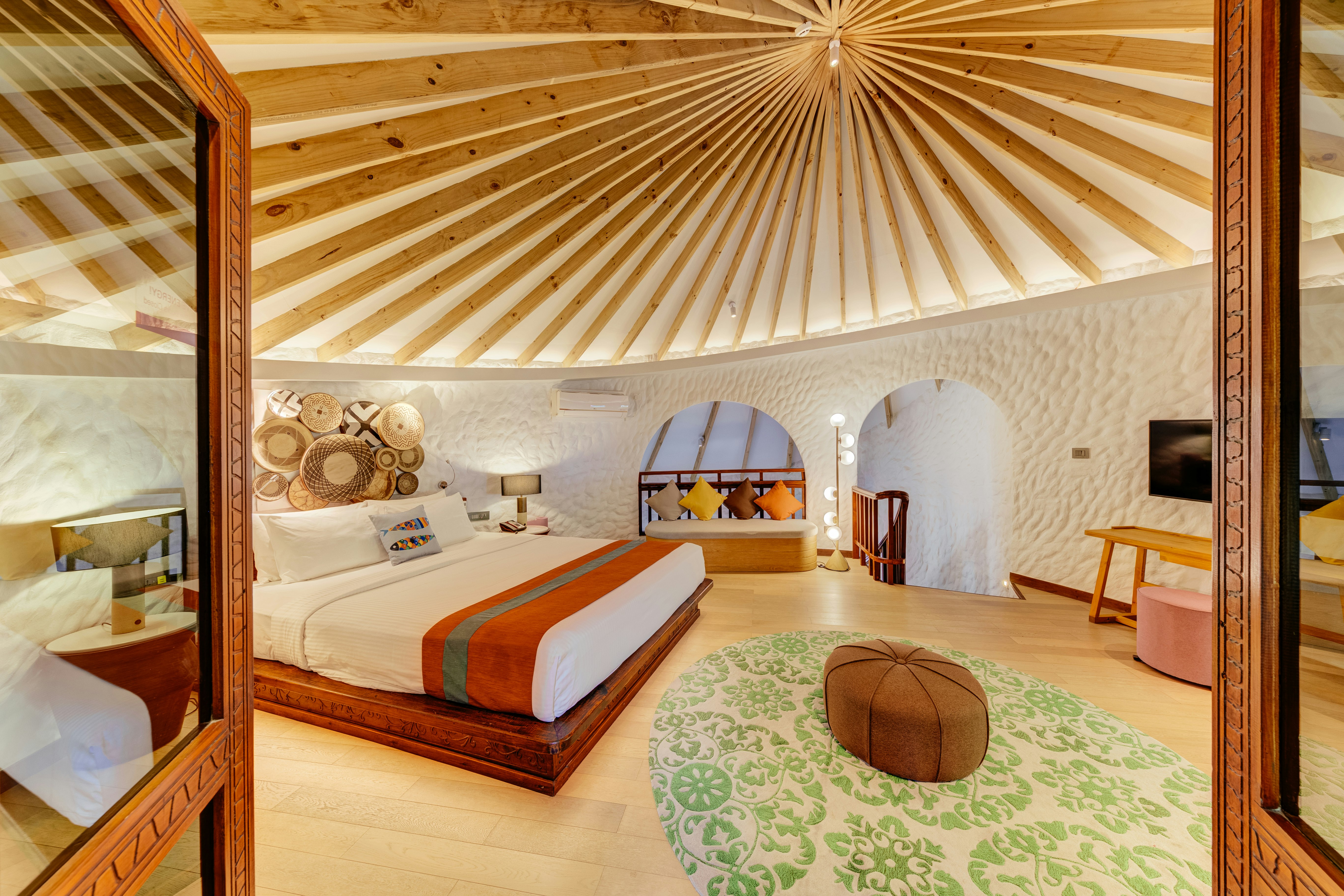 BEACH SUITE WITH POOL HONEYMOONERS ONLY-Transfer Excluded