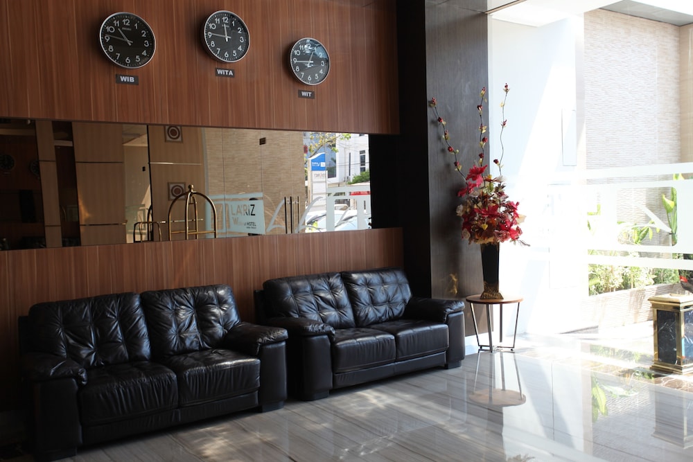 W Three Premier Hotel Makassar 16/29