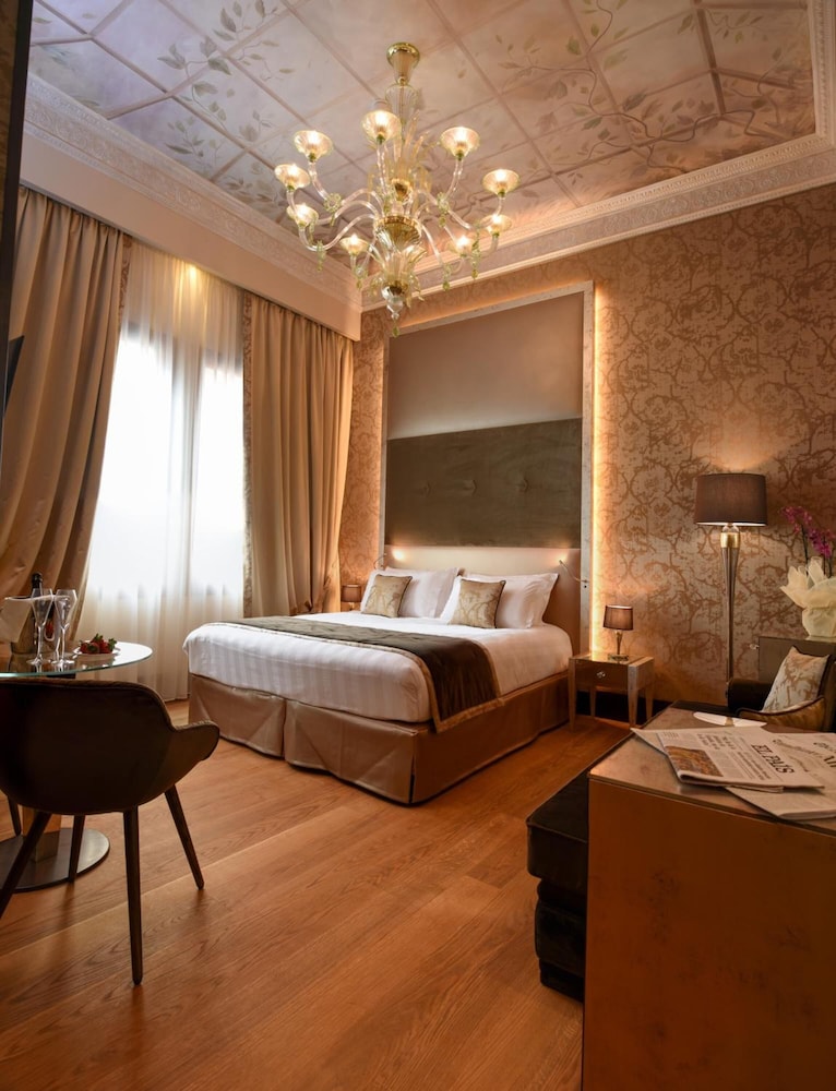 Santa Croce Boutique Hotel 31/65