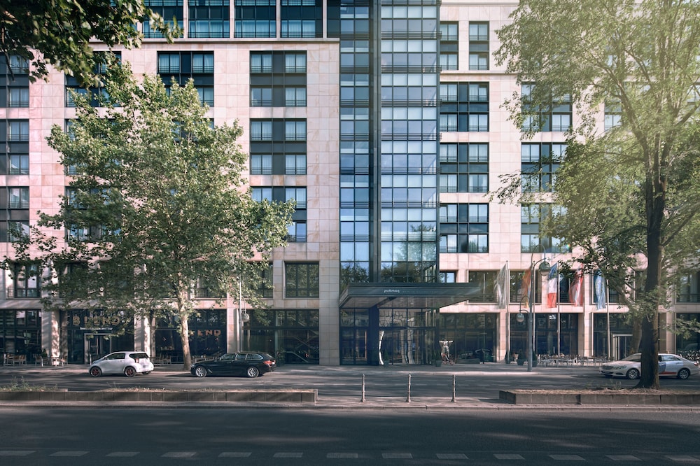 Pullman Berlin Schweizerhof 6/48