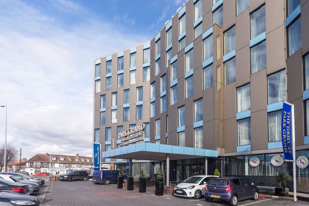 Park Grand London Heathrow 55/58