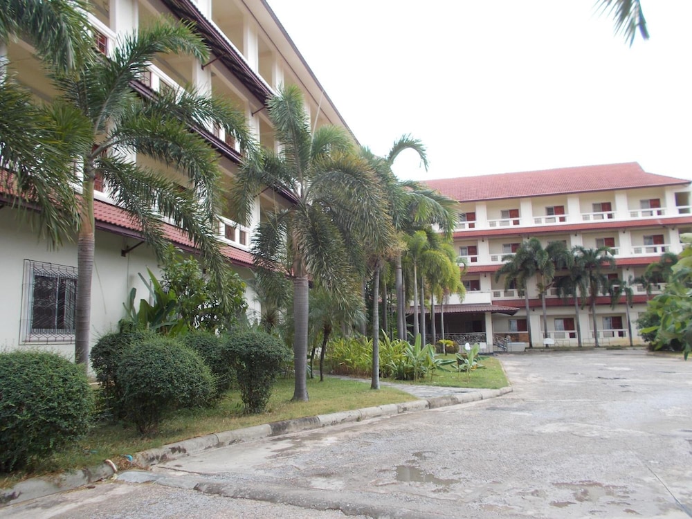 A.P. Garden Hotel 5/48
