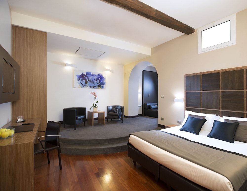 Trevi Hotel 49/79
