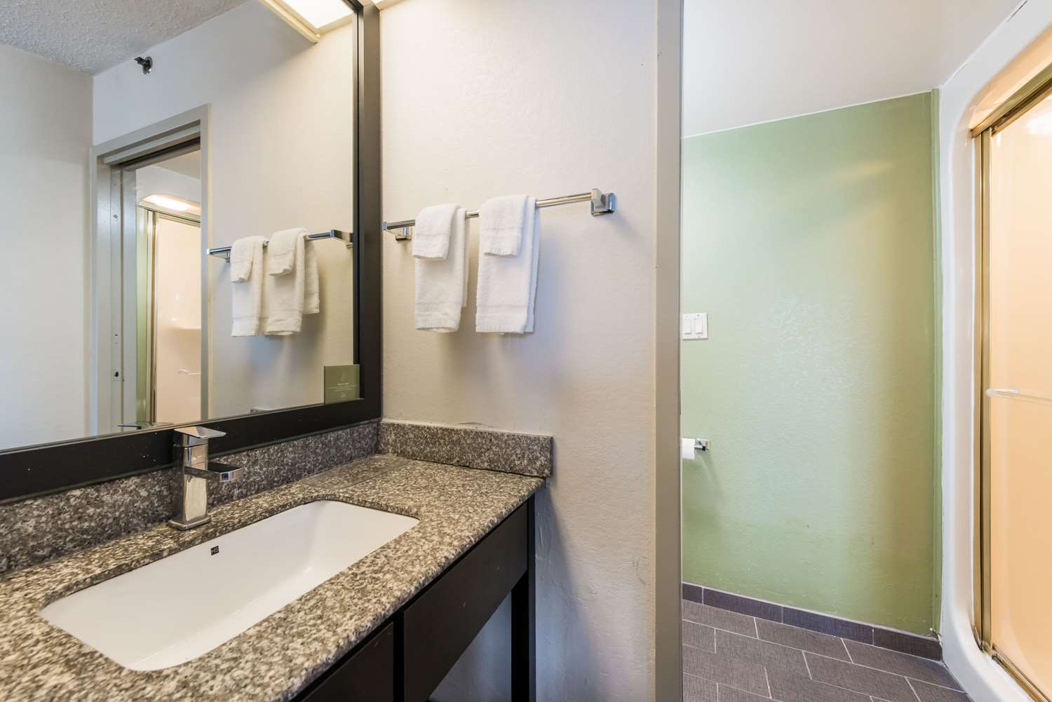 Studio6 Suites - Knoxville, TN - Downtown 35/35