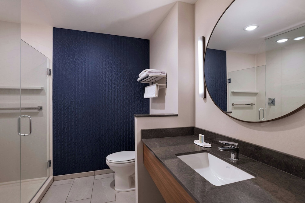 Fairfield Inn & Suites by Marriott Lincoln Crete 44/50