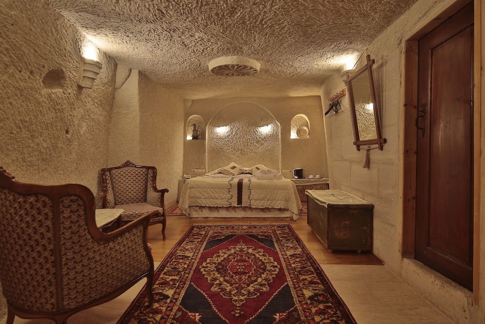 Village Cave House Hotel 8/27