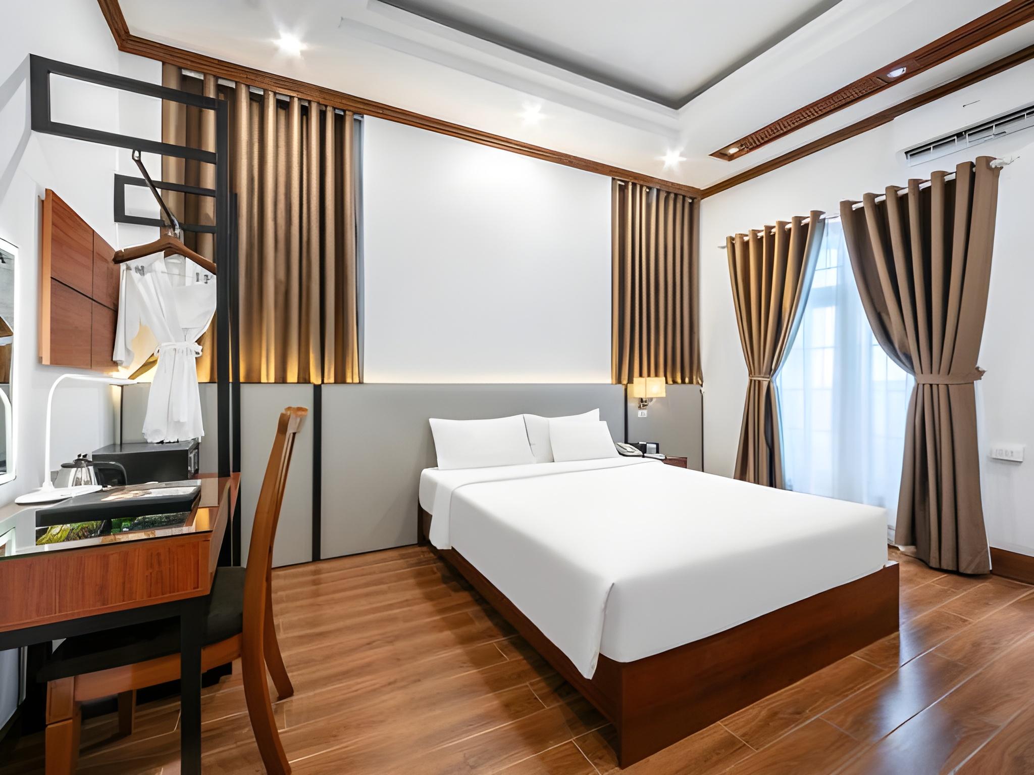 Deluxe, Double Bed, A25 Hotel Hang Bun 2/3