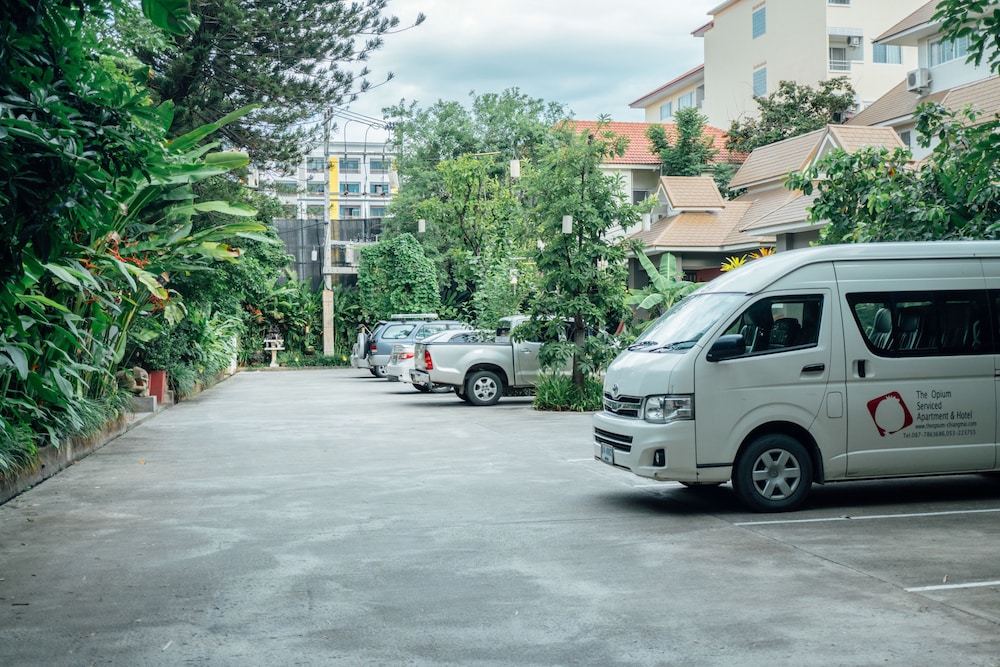 THE OPIUM SERVICED APARTMENT AND HOTEL 39/50