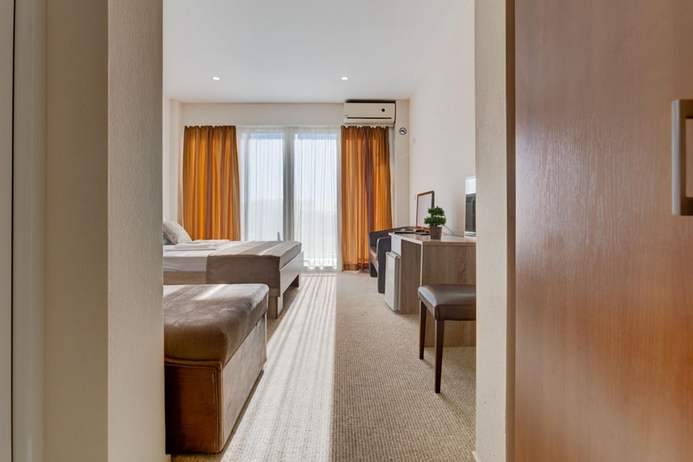 Hotel Zan 25/32
