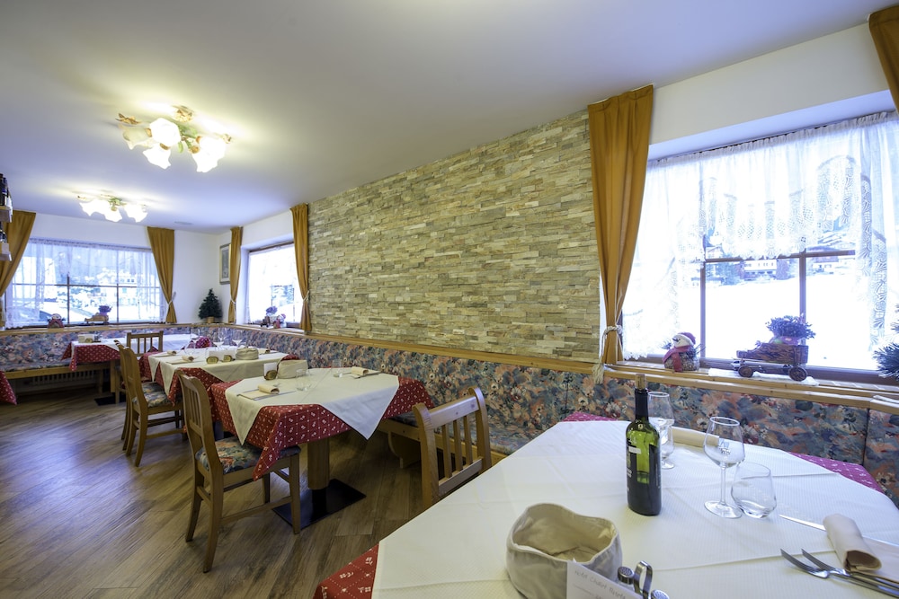 HOTEL CHALET PINETA 35/50