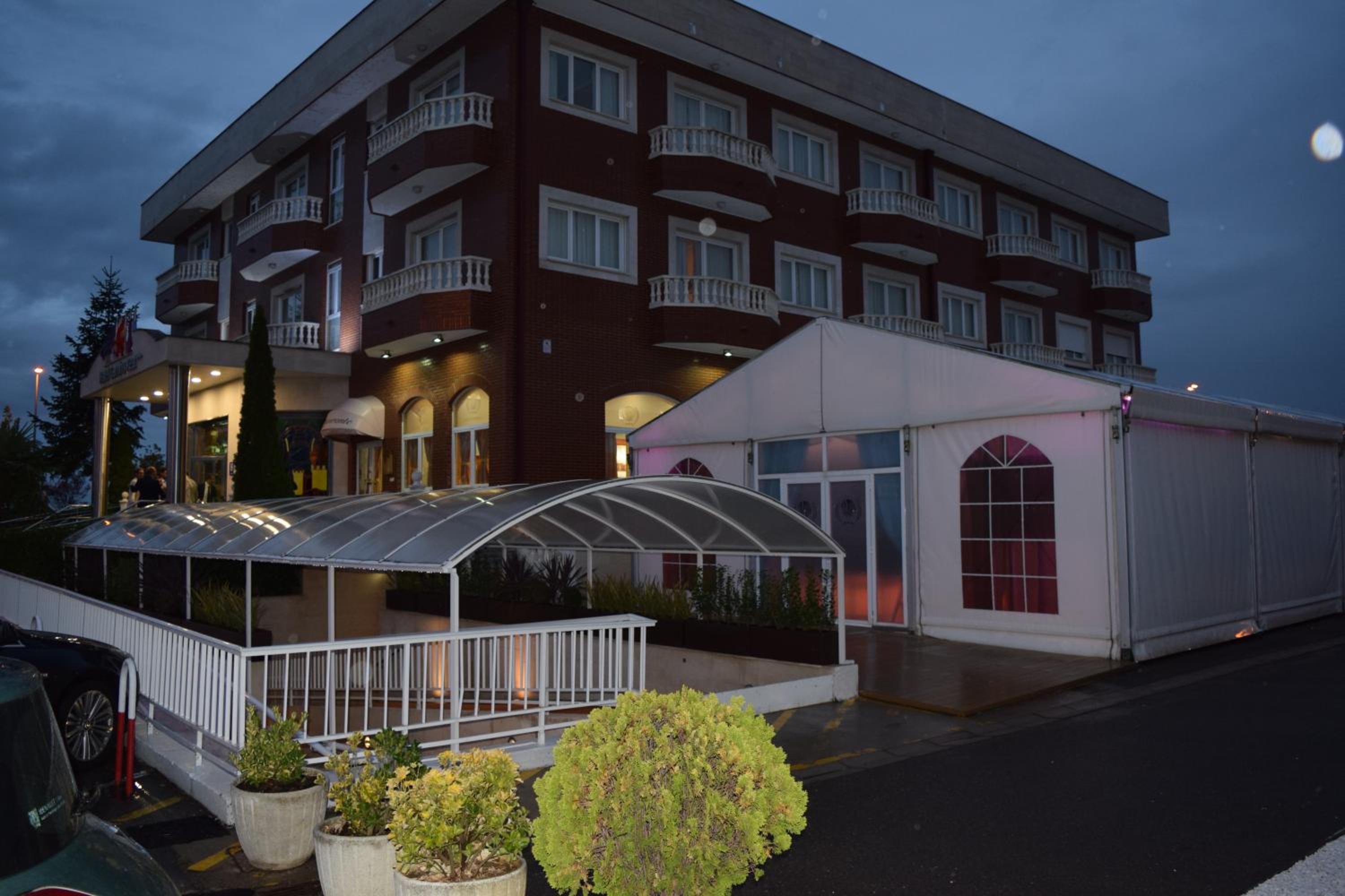Hotel Camino Real 3/50