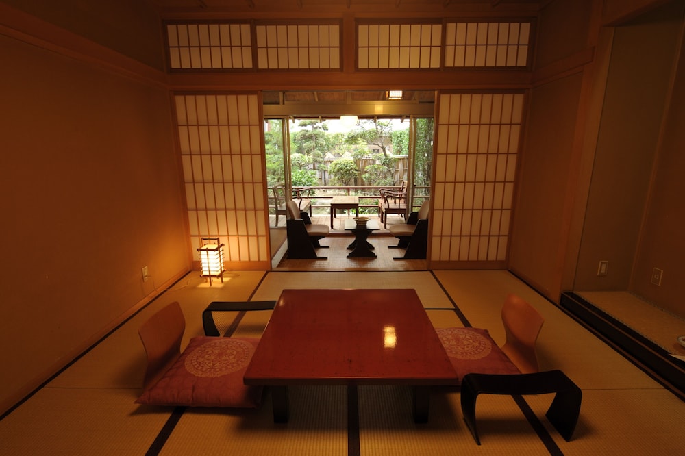 Kamiyamada Hotel 37/55