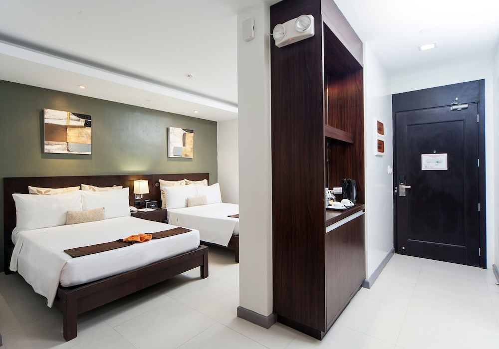 Fairways And Bluewater Newcoast Boracay 26/76