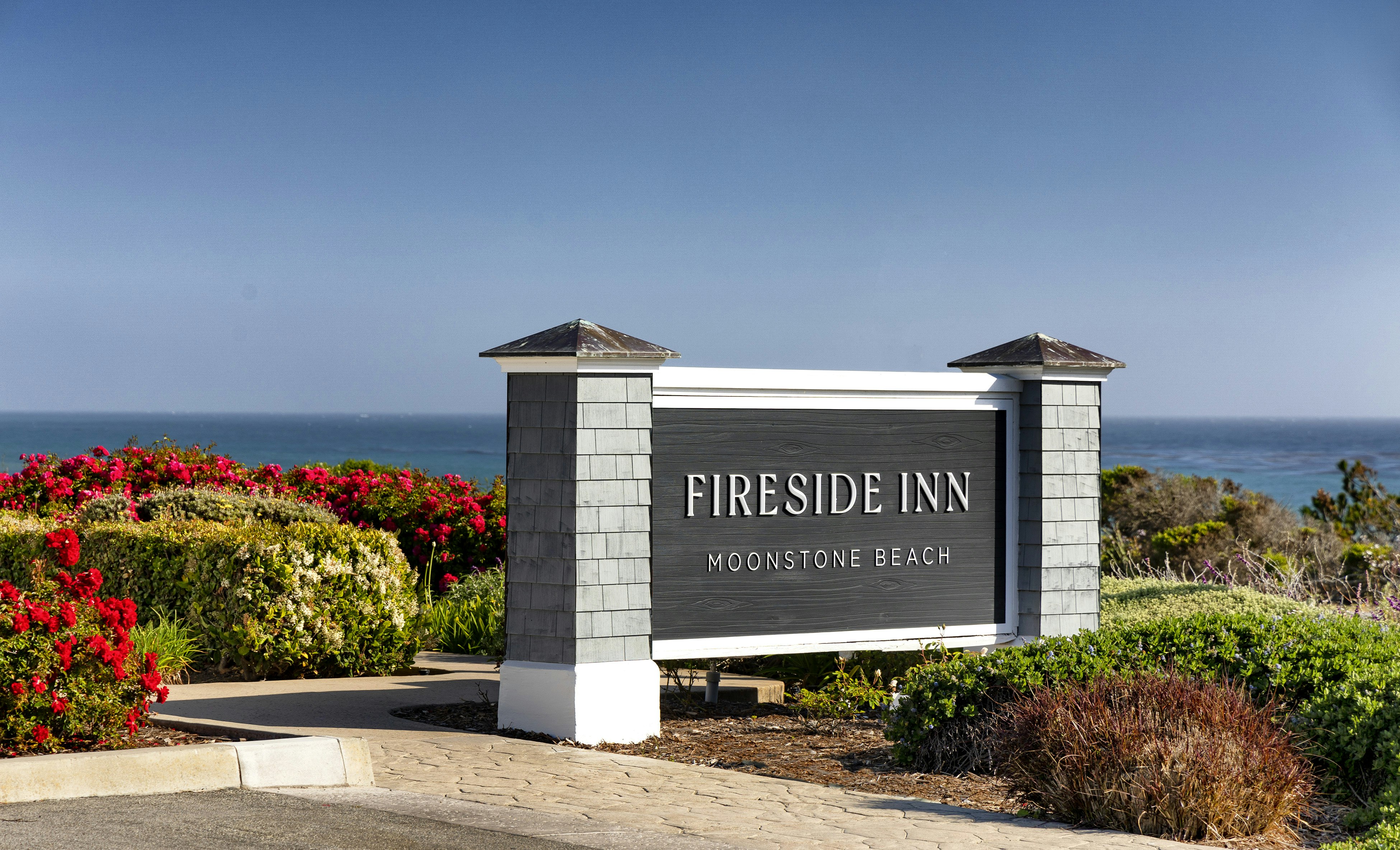 Fireside Inn On Moonstone Beach 4/39