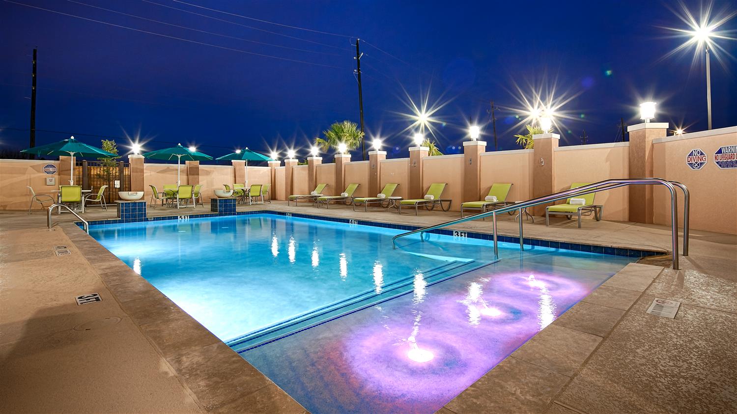 Best Western Premier Ashton Suites Willowbrook 1/9