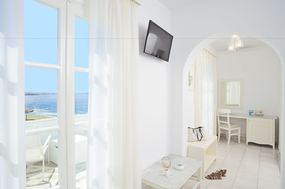 Mykonos Beach Hotel 31/65