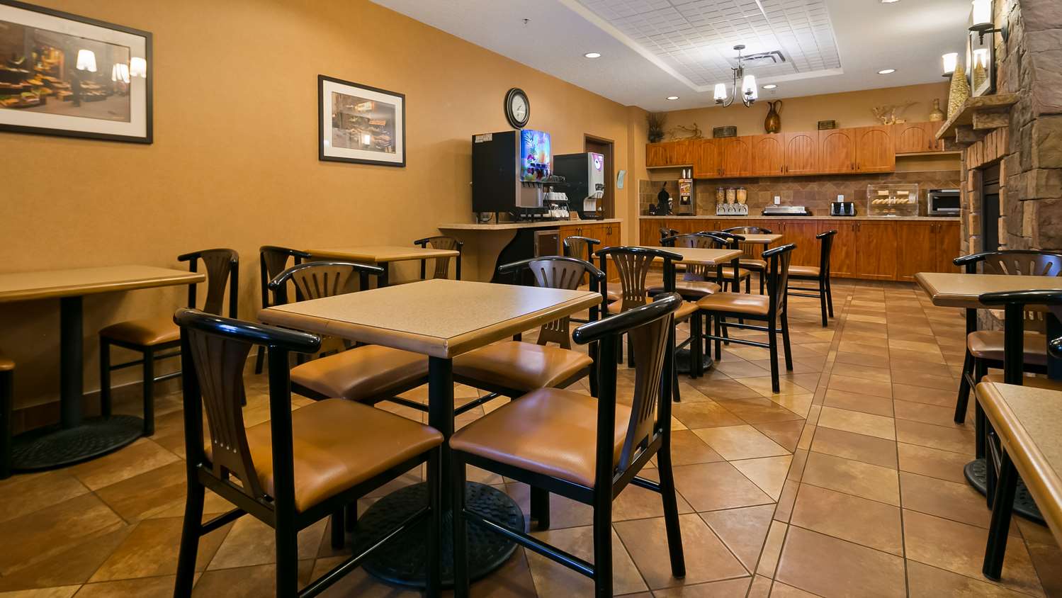 Best Western Diamond Inn 4/7