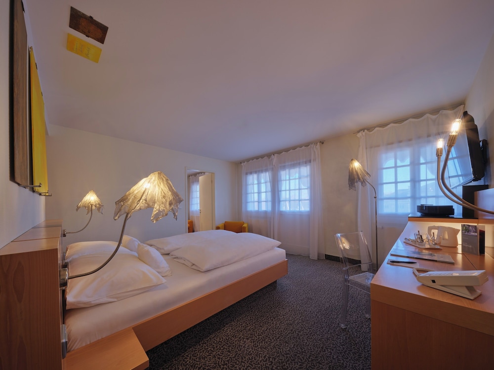 GARDEN, SUPERIOR, DOUBLE BED, CORNER