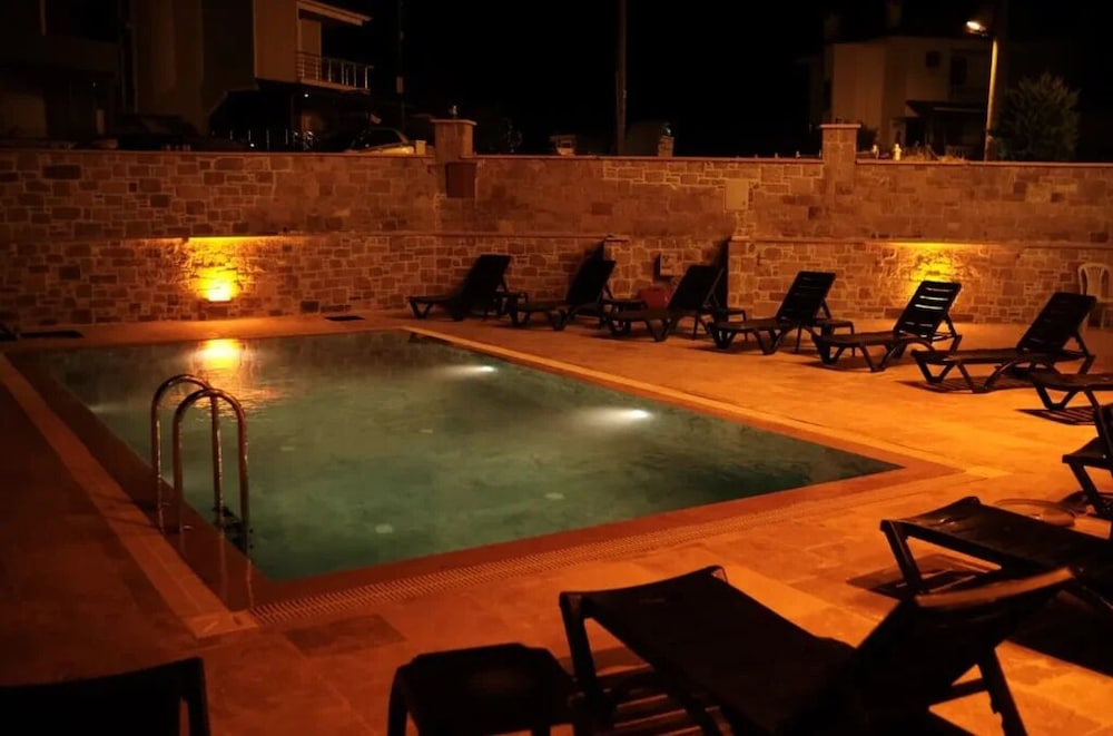 Cunda Demir Hotel 16/20