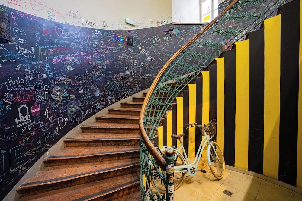 The Hive Party Hostel 43/65