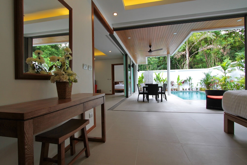 Ya Nui Beach Villas 40/53