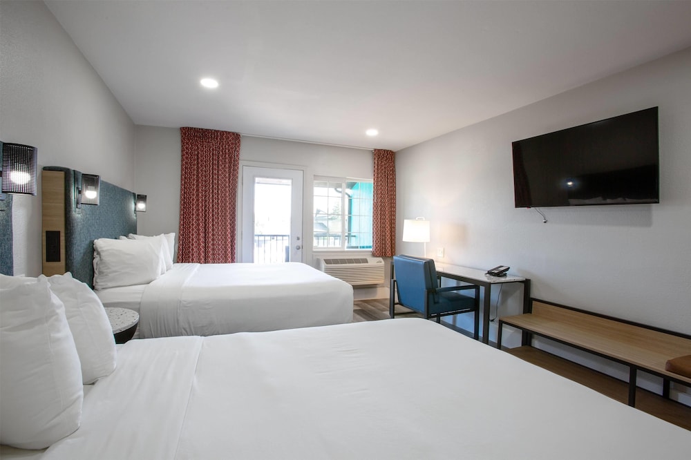 ROOM, 2 QUEEN BEDS, ACCESSIBLE