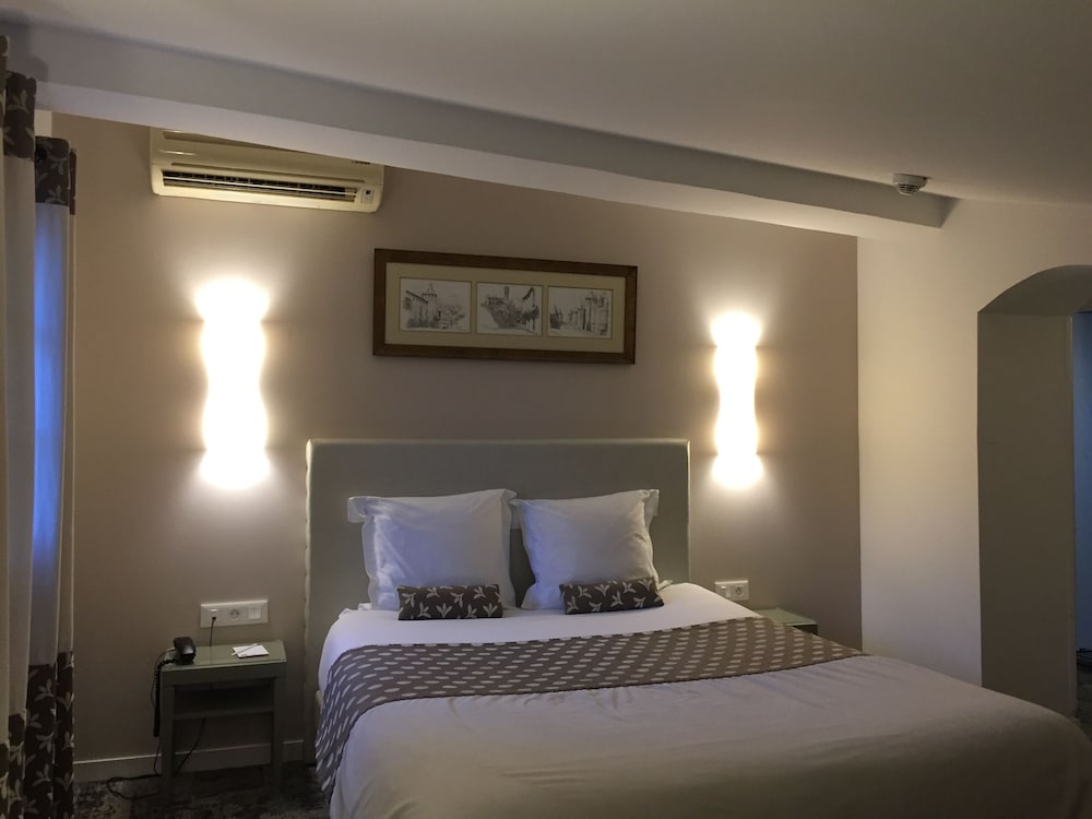 ROOM, TRIPLE