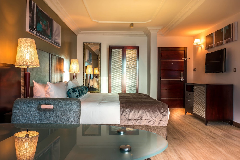 Protea Hotel By Marriott Lagos Kuramo Waters 50/71
