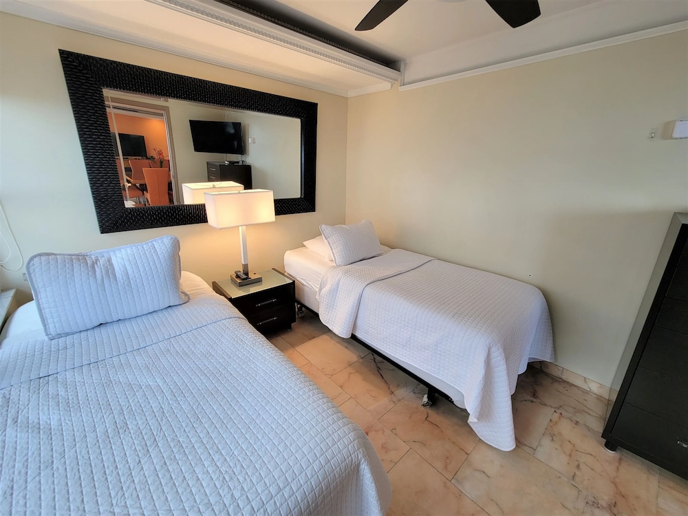 The Alexander All Suite Oceanfront Resort 47/50