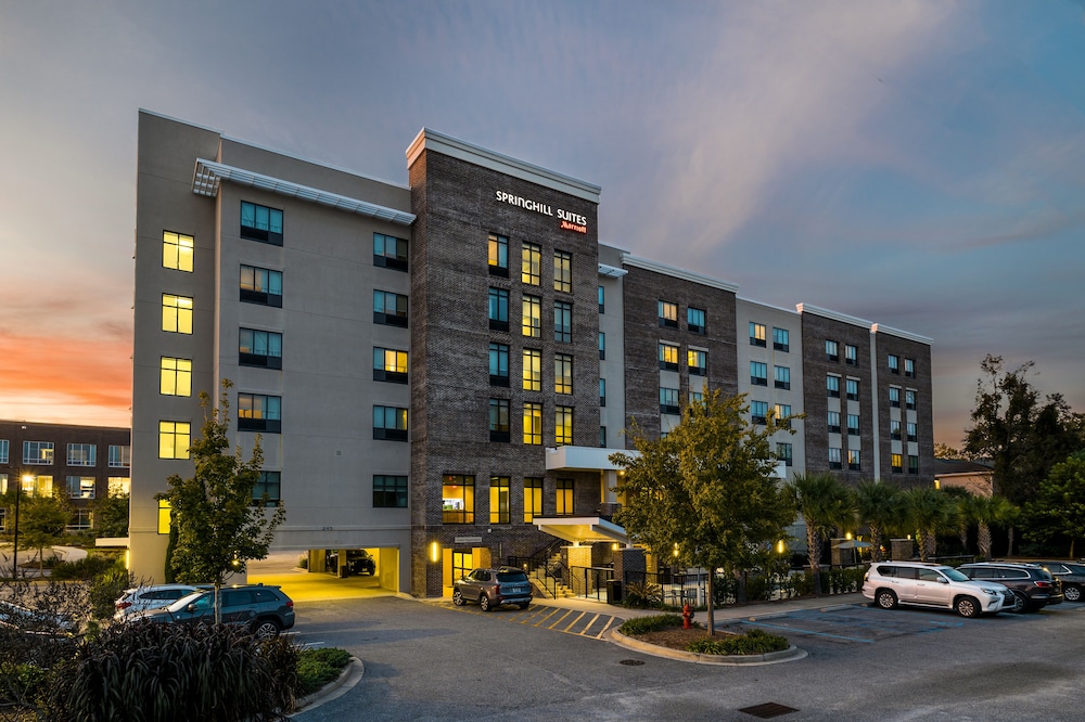 SpringHill Suites by Marriott Charleston Mount Pleasant 3/23