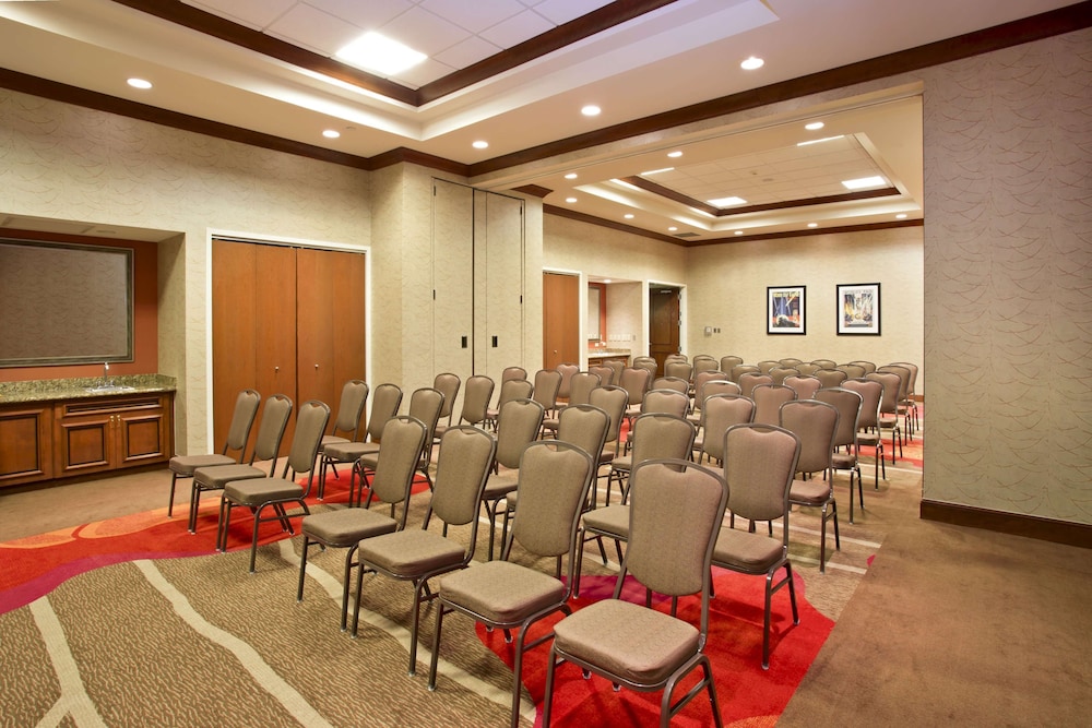 Hilton Garden Inn Chicago/Midway Airport 37/41