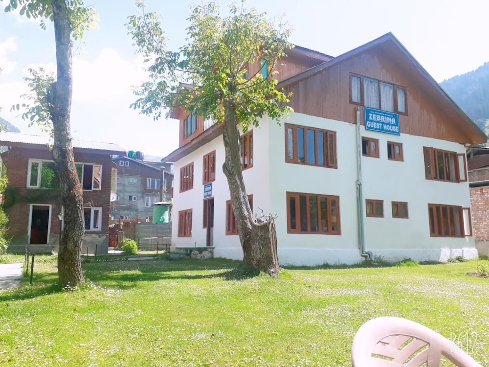 Zebrina Guest House 43/50