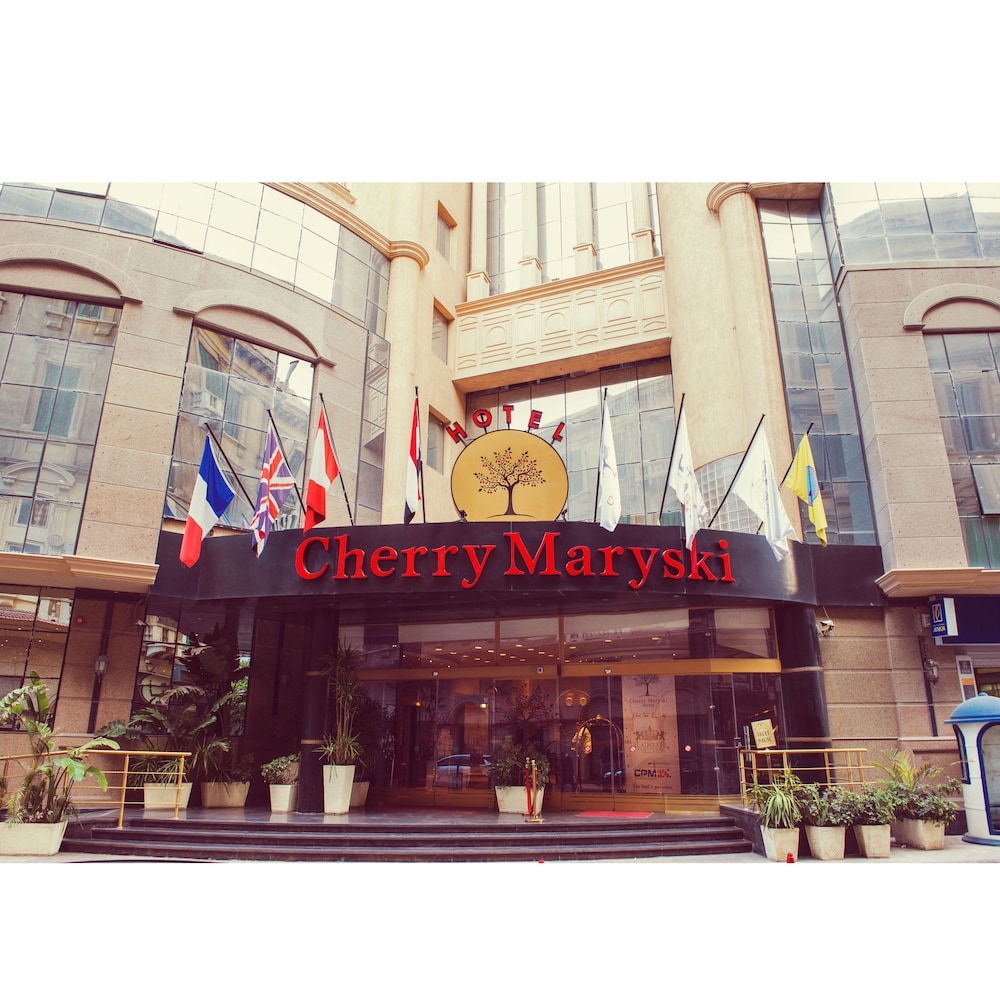 Cherry Maryski Hotel 3/50