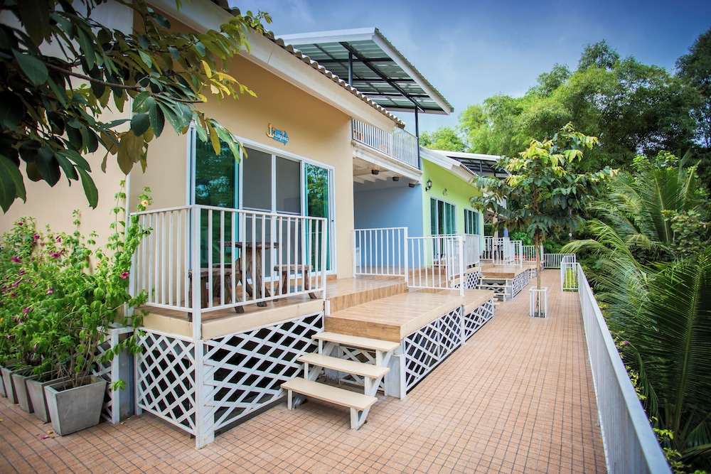 Watermill Resort 3/50