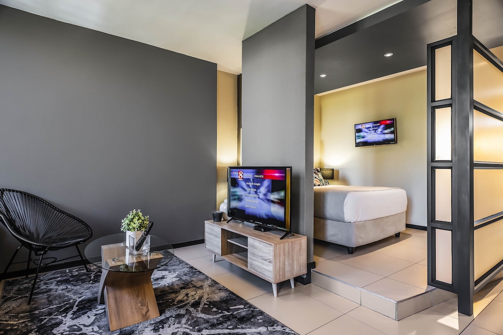 C.A.G The Vantage 37/50