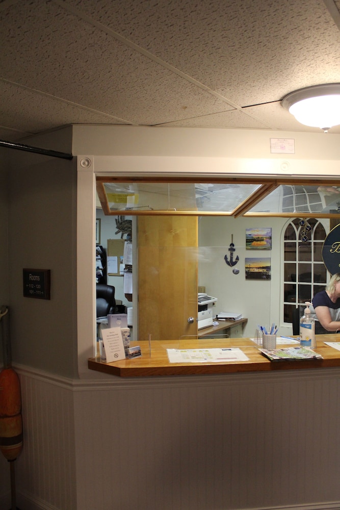 Boothbay Harbor Inn 27/69