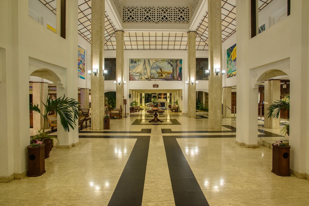 Sarova Whitesands Beach Resort and Spa 50/73