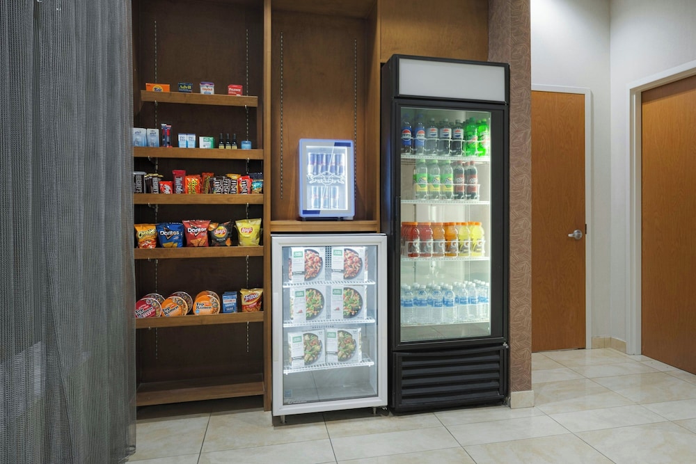 Fairfield Inn Suites By Marriott Louisville East 18/50