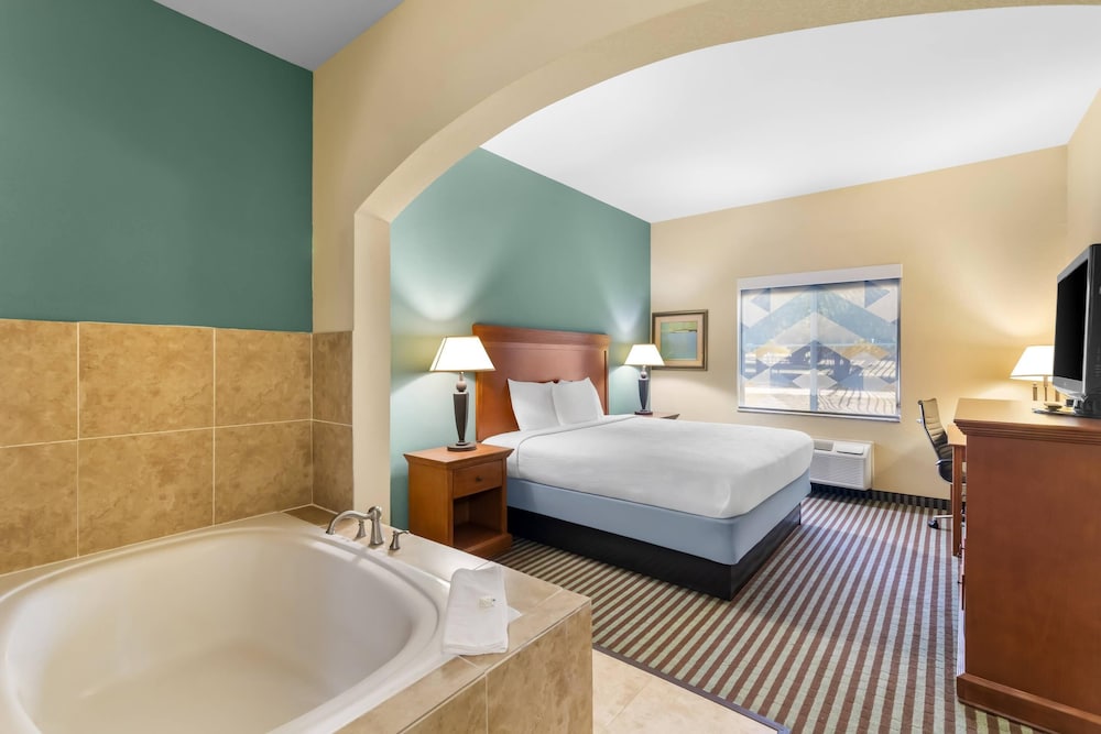 Quality Inn & Suites - Marlin 56/56
