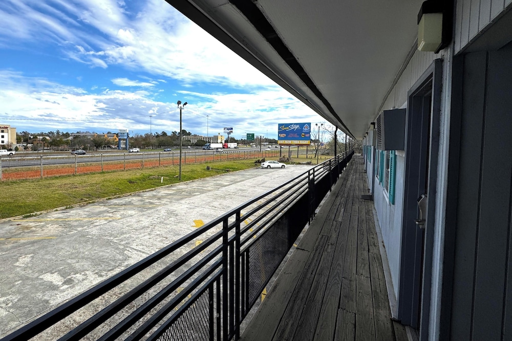 OYO Briarwood Motel 42/49